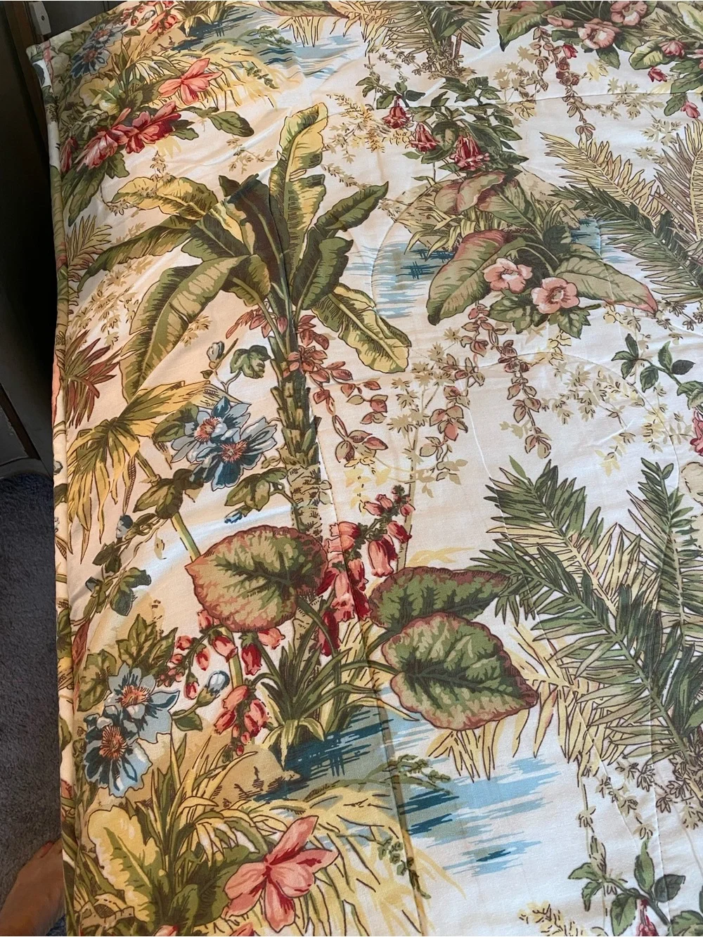 Vintage Lee Joda custom Floral Comforter in Multi-Color - Classic Home Bedding
